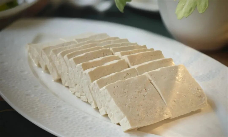 豆类食物能够降血压、血脂、血糖、尿酸,甚至对心血管都有好处 豆类食物能够降血压、血脂、血糖、尿酸,甚至对心血管都有好处